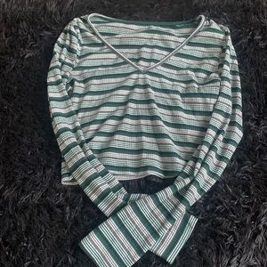 V neck crop top shirt